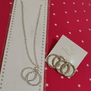 Elegant Silver Necklace and Earring Set